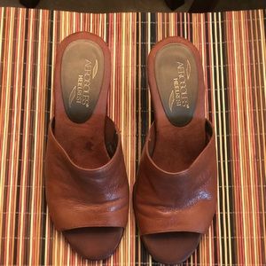 Aerosoles Tan Push In Heels!